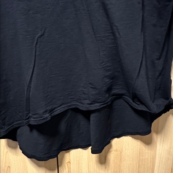 Black V-neck Shirt XL - Picture 5 of 7